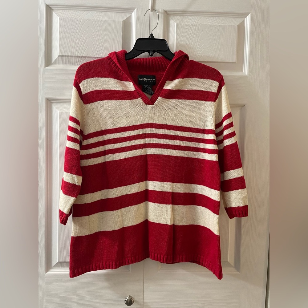 Sag Harbor red and white collared sweater